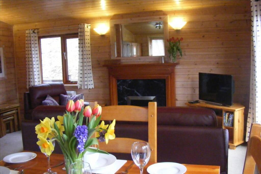 Glas Doire Lodge, Glen Roy Nature Reserve Roybridge Exterior photo